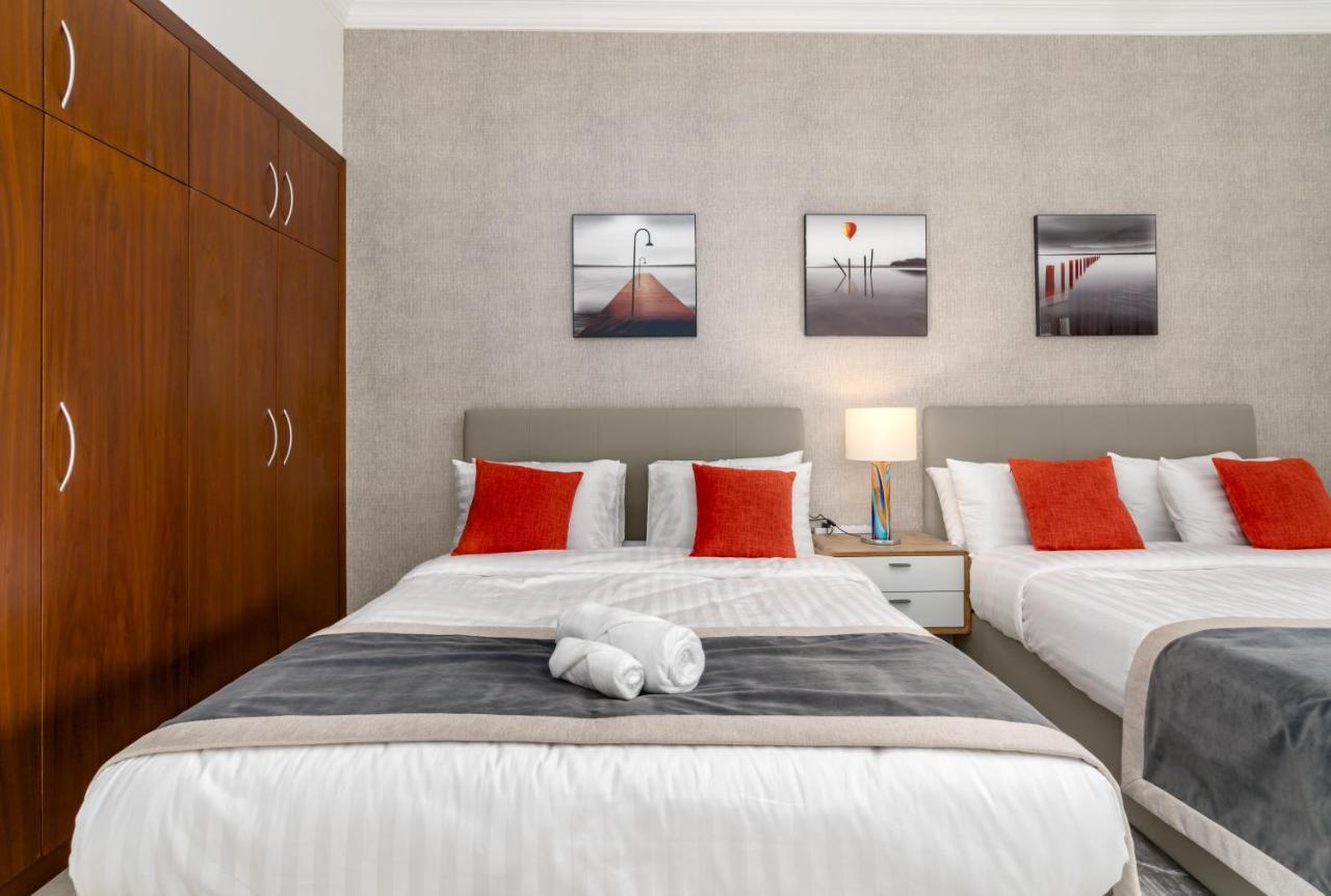 Globalstay At Palm Jumeirah Beachfront Paradise With Pool And Gym Dubái Exterior foto