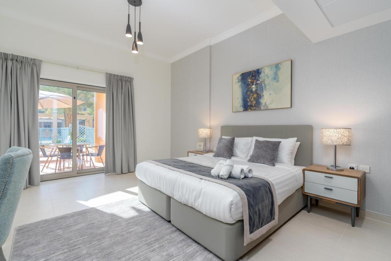 Globalstay At Palm Jumeirah Beachfront Paradise With Pool And Gym Dubái Exterior foto