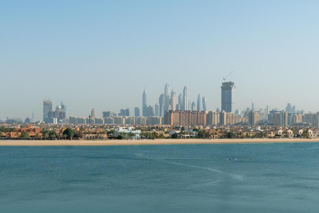 Globalstay At Palm Jumeirah Beachfront Paradise With Pool And Gym Dubái Exterior foto